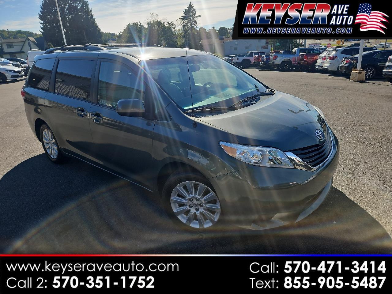 Toyota Sienna 5dr 7-Pass Van V6 LE AWD (Natl) 2013