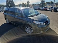 2013 Toyota Sienna 