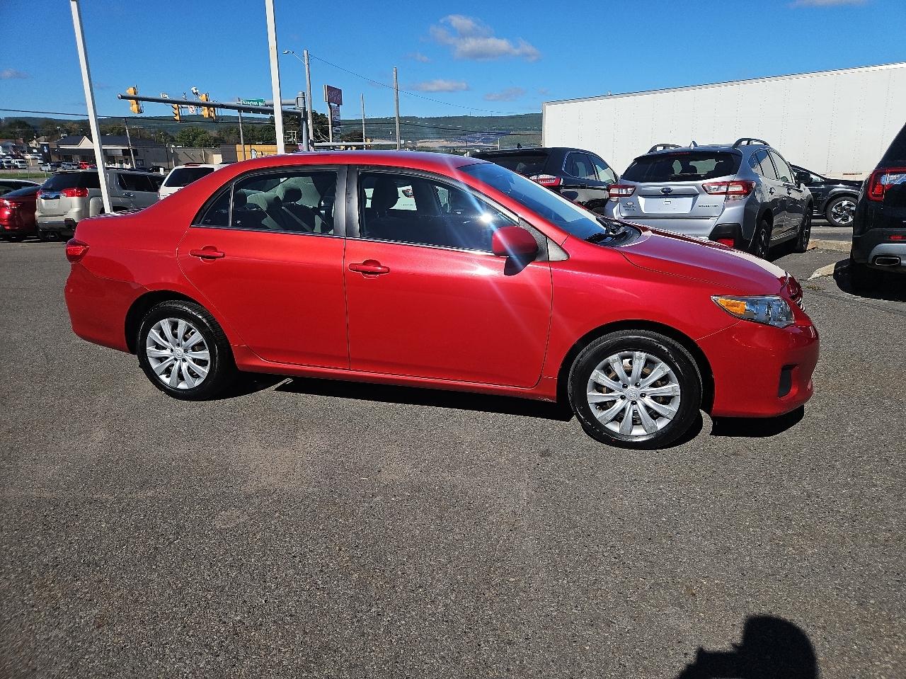 Toyota Corolla 4dr Sdn Auto LE Special Edition (Natl) 2013