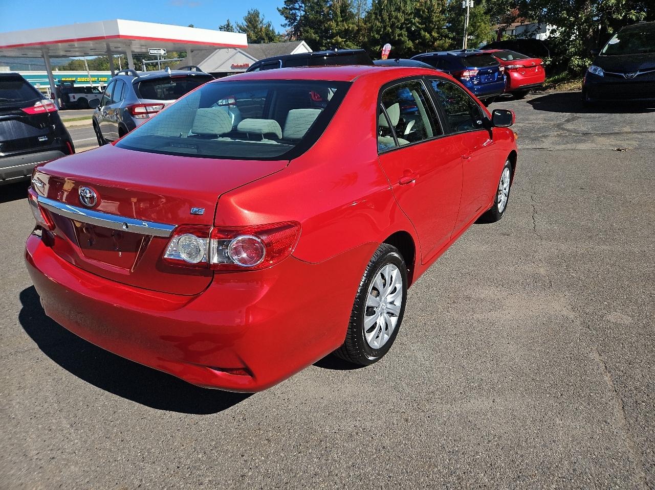 Toyota Corolla 4dr Sdn Auto LE Special Edition (Natl) 2013