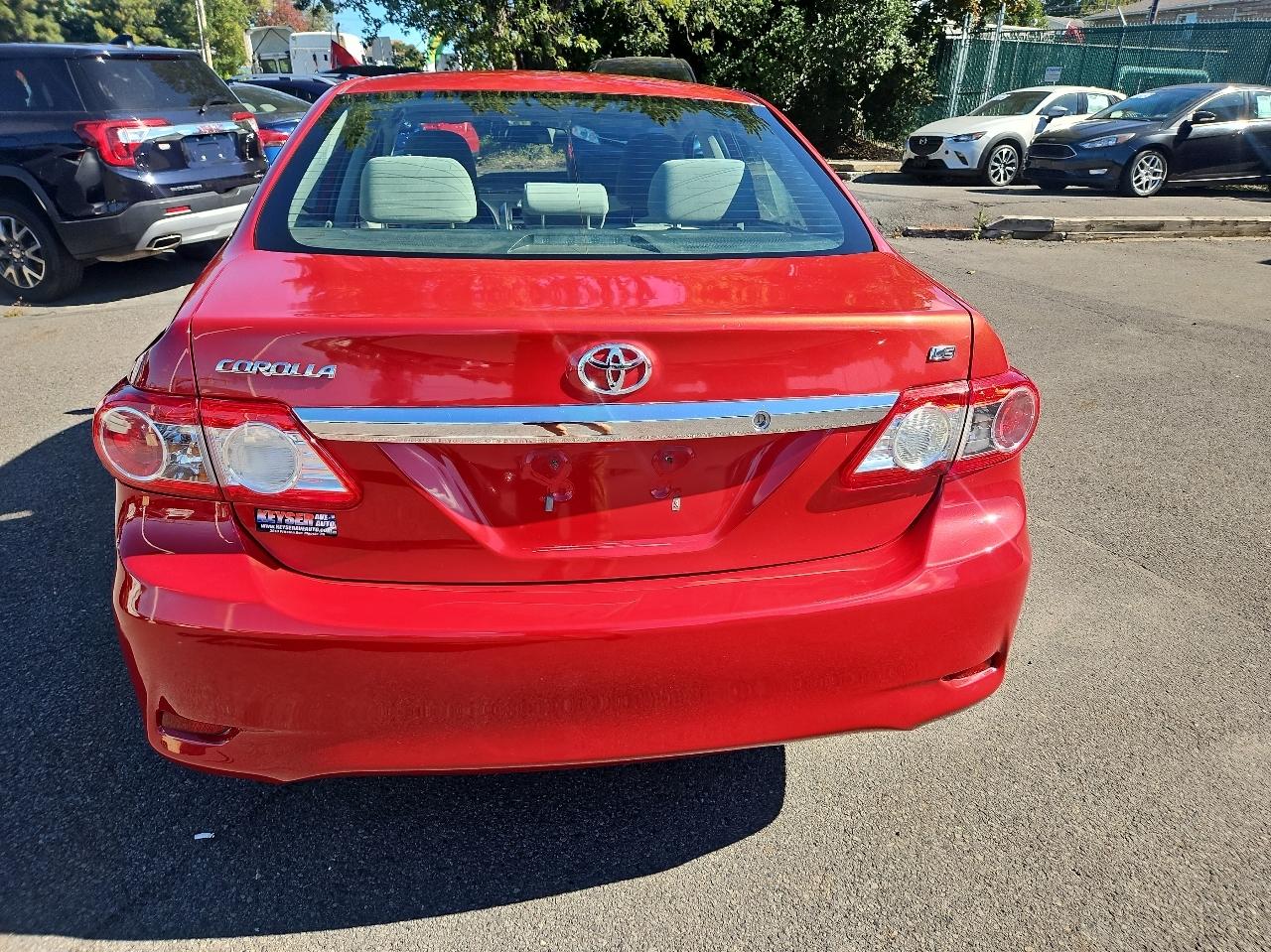 Toyota Corolla 4dr Sdn Auto LE Special Edition (Natl) 2013