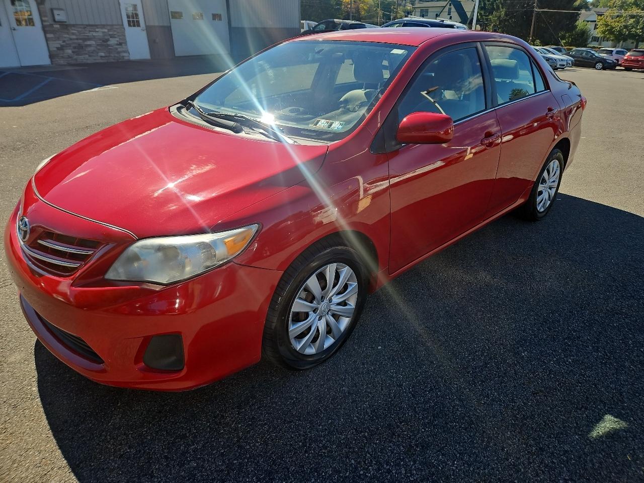 Toyota Corolla 4dr Sdn Auto LE Special Edition (Natl) 2013