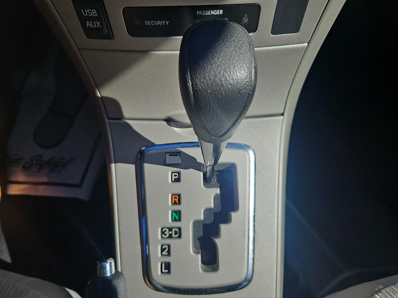 Toyota Corolla 4dr Sdn Auto LE Special Edition (Natl) 2013