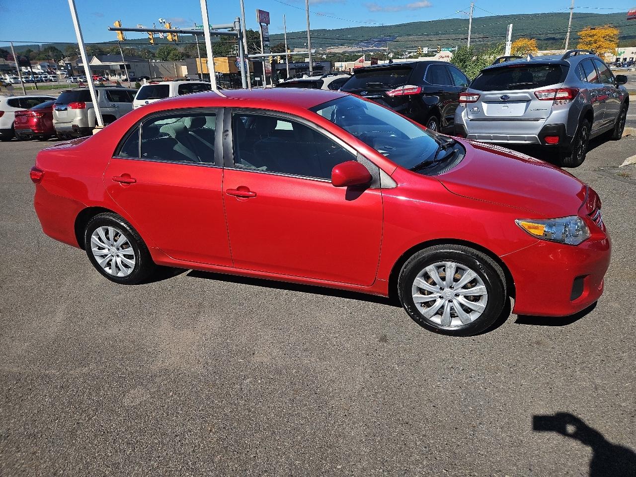 Toyota Corolla 4dr Sdn Auto LE Special Edition (Natl) 2013