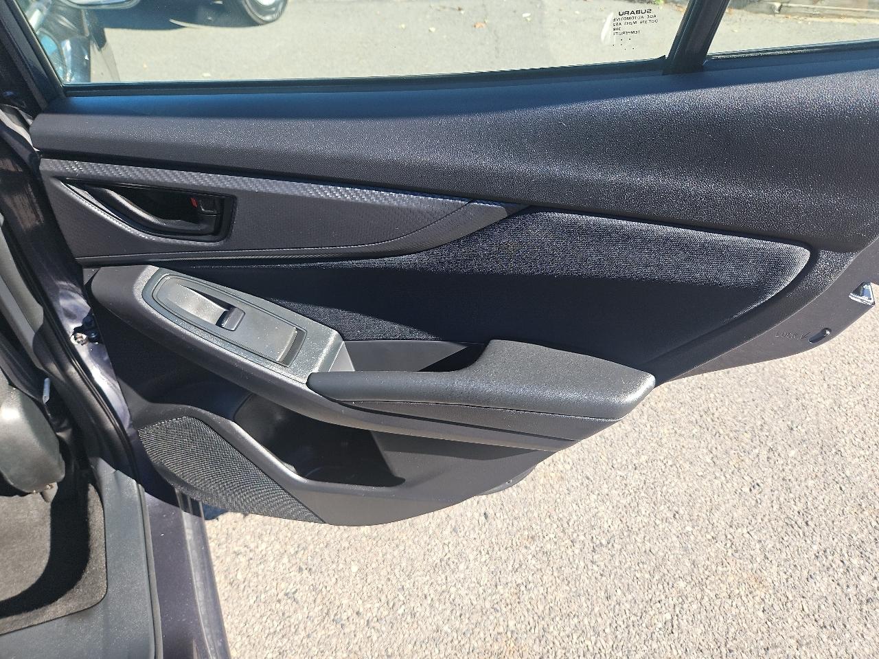 Subaru Impreza 2.0i 4-door CVT 2017