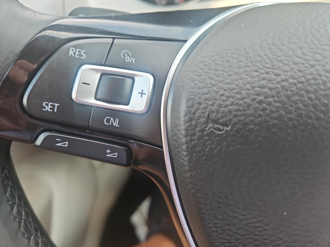Volkswagen Golf SportWagen 4dr Auto TSI S 2016