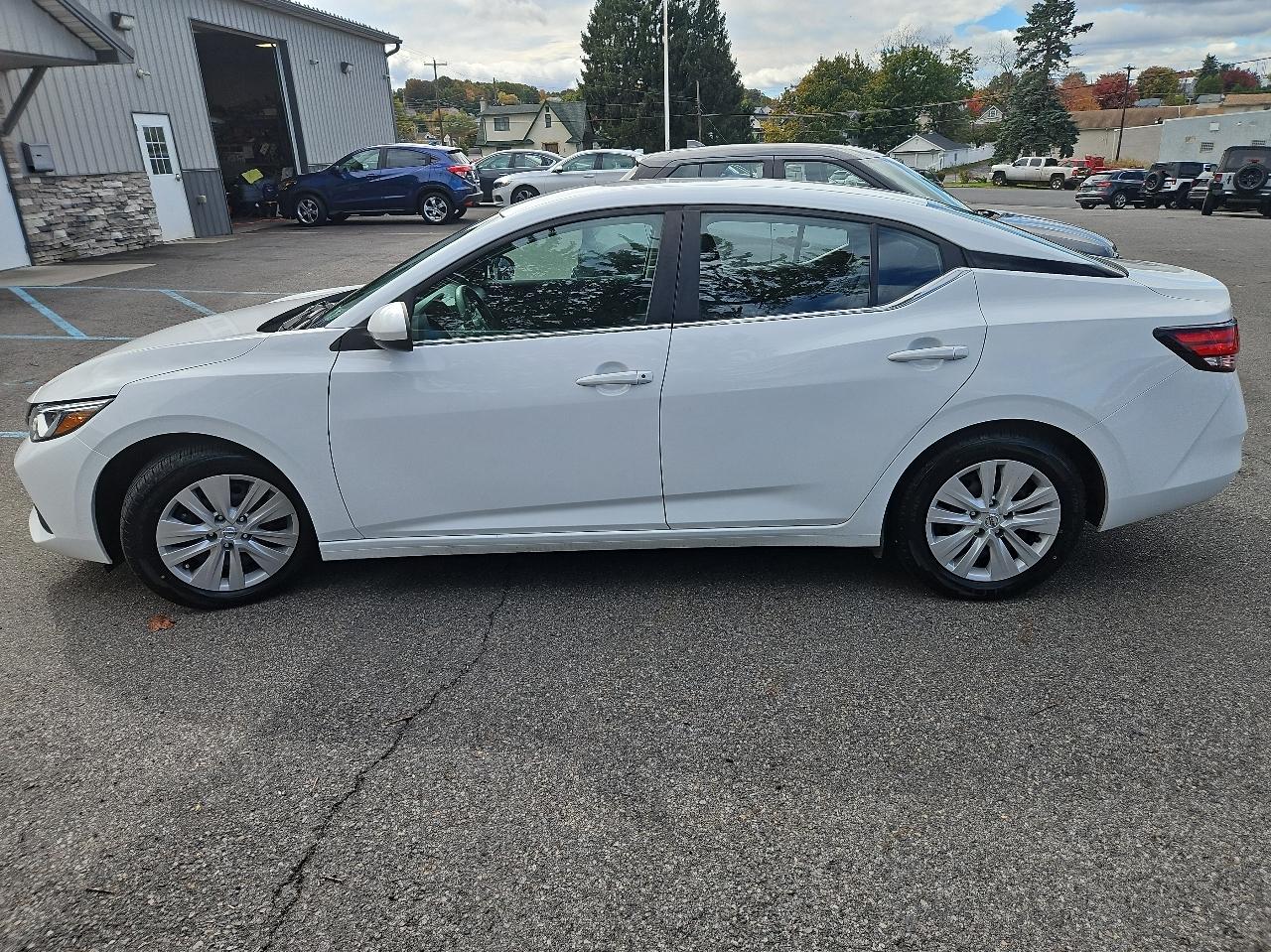 Nissan Sentra S CVT 2022