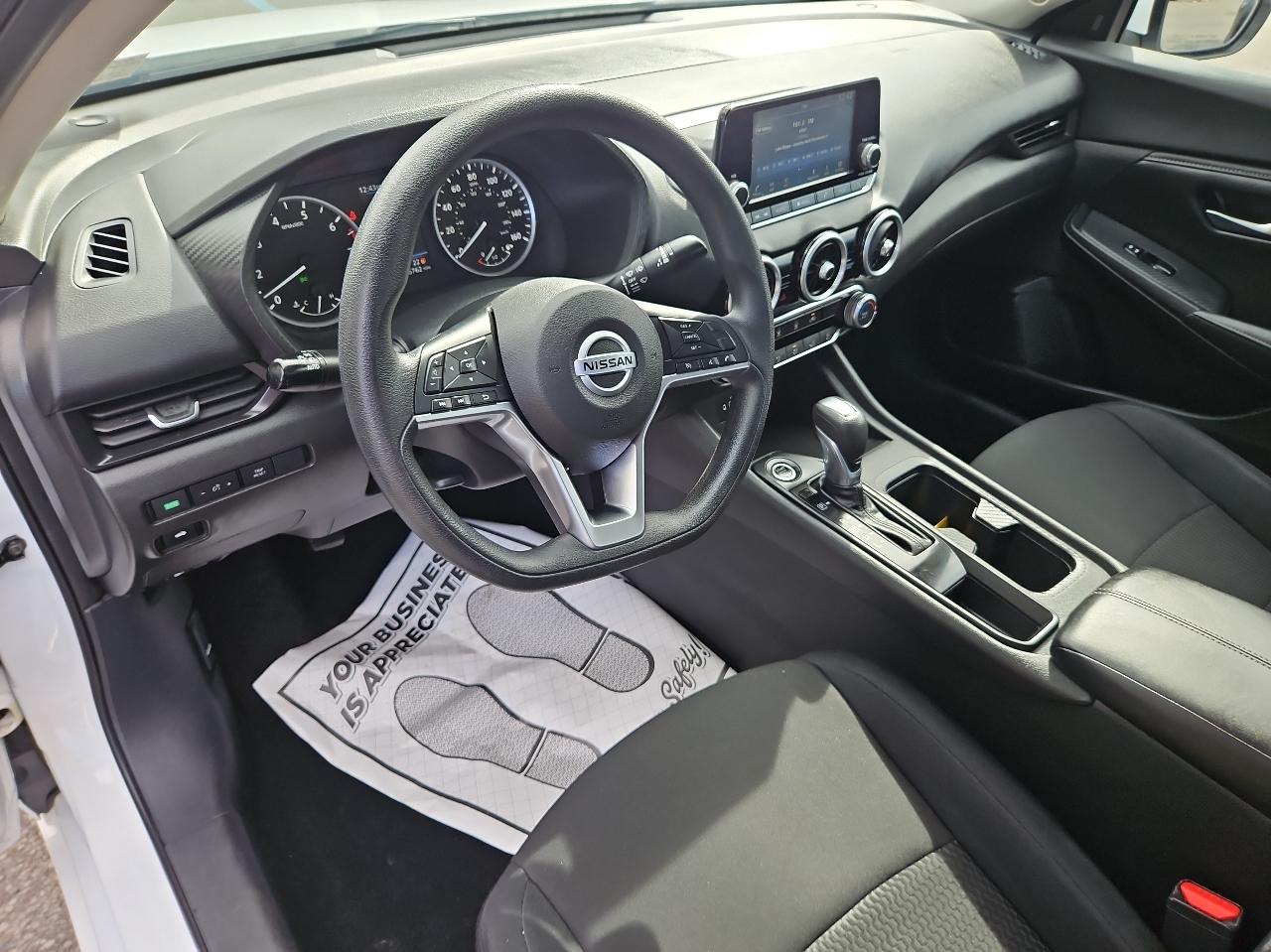 Nissan Sentra S CVT 2022