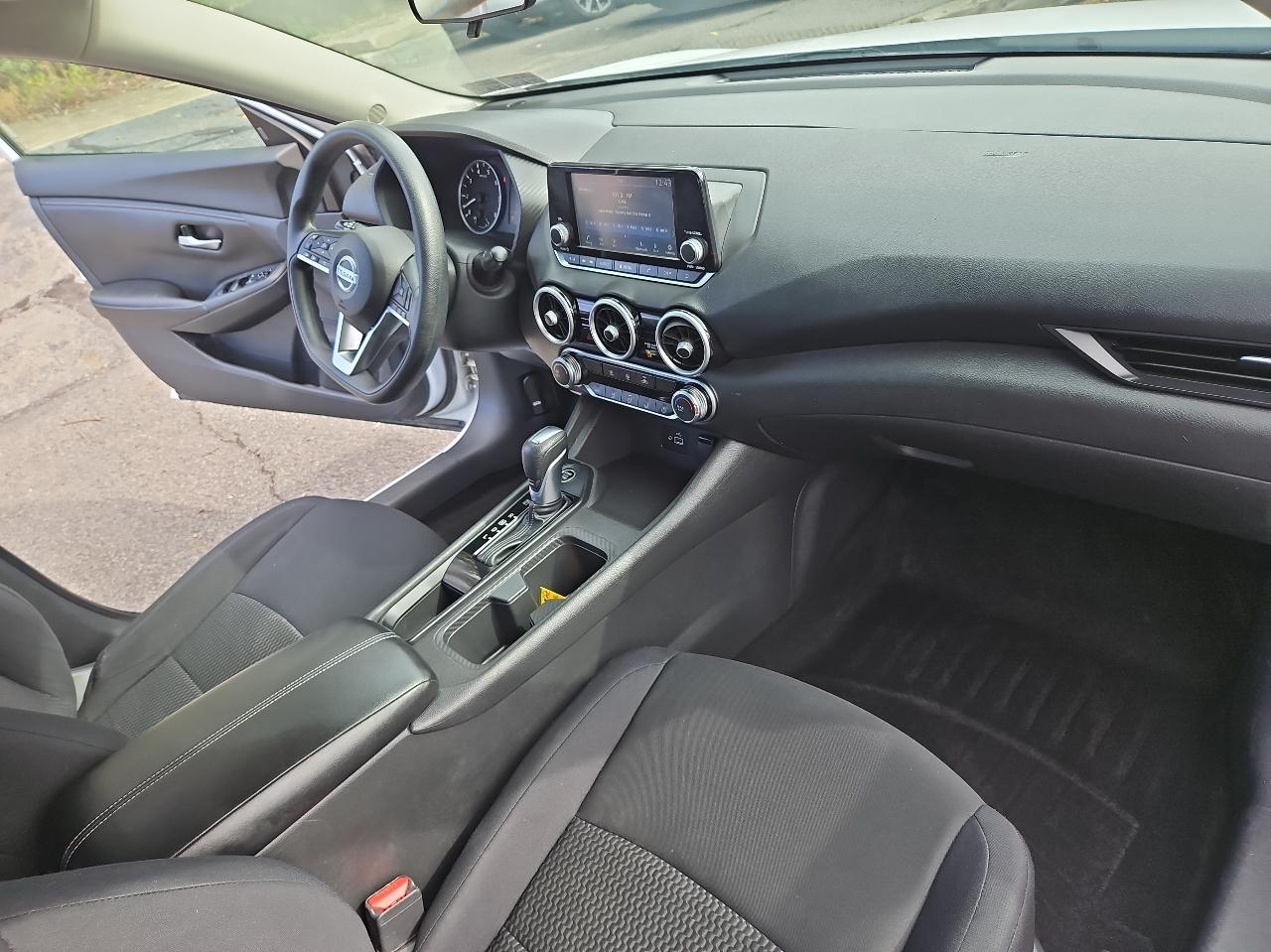 Nissan Sentra S CVT 2022