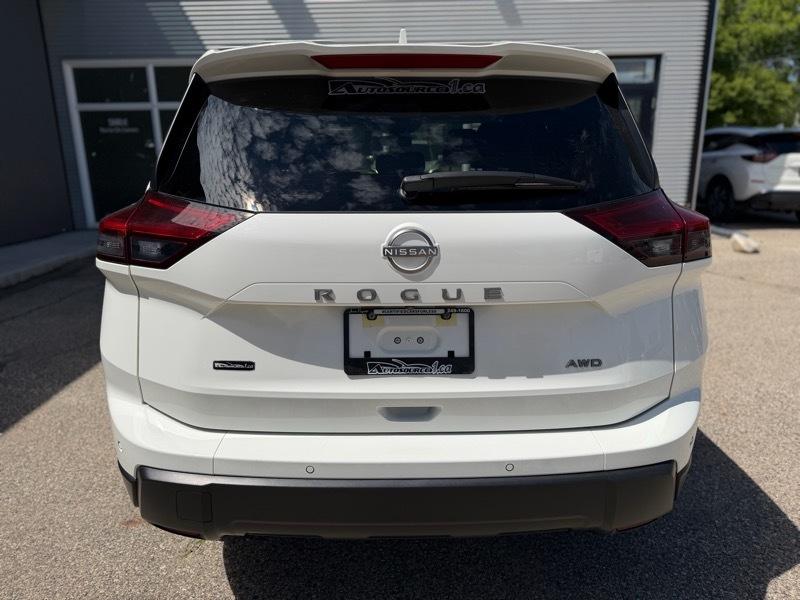 Nissan Rogue S AWD 2024