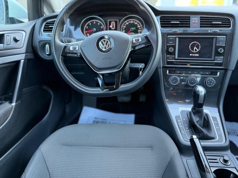Volkswagen Golf  2020