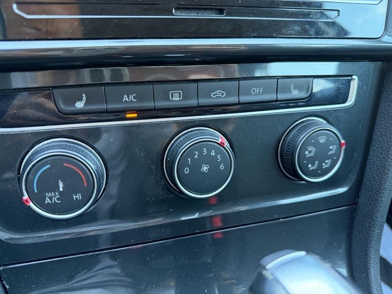 Volkswagen Golf  2020
