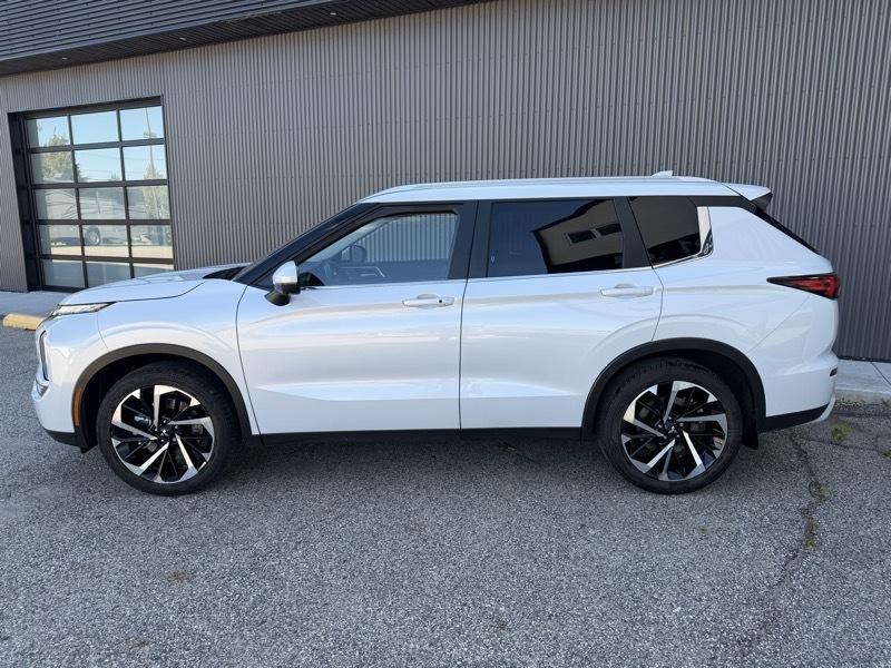 Mitsubishi Outlander SEL S-AWC 2024