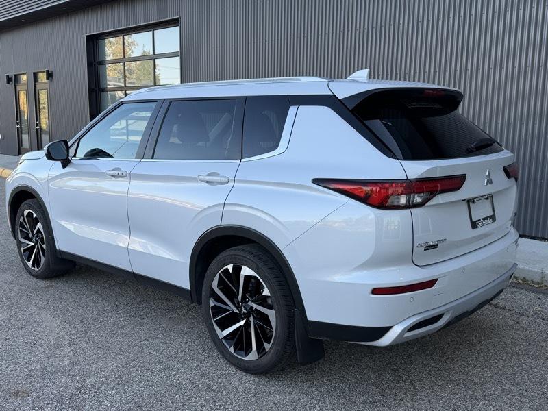 Mitsubishi Outlander SEL S-AWC 2024