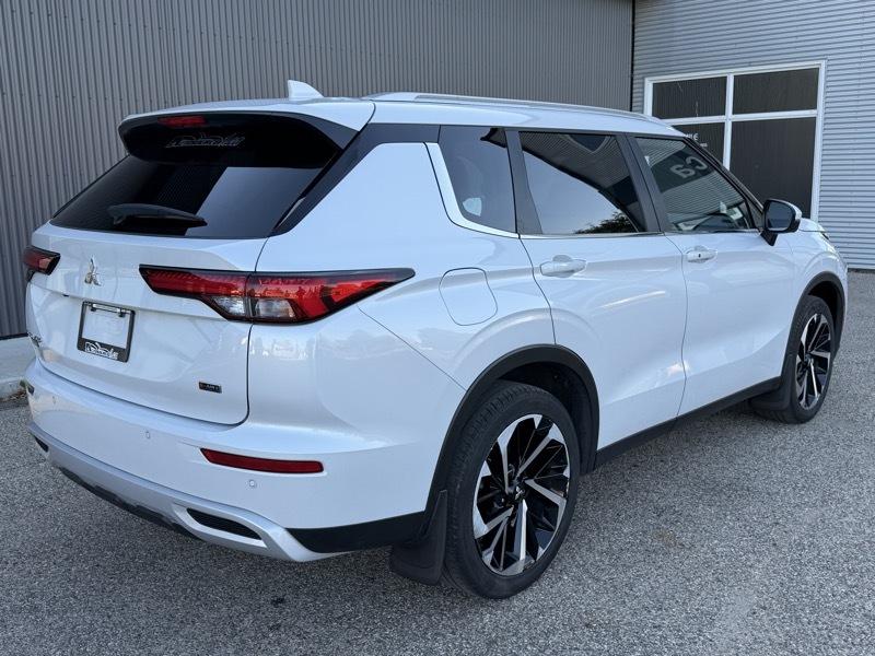 Mitsubishi Outlander SEL S-AWC 2024
