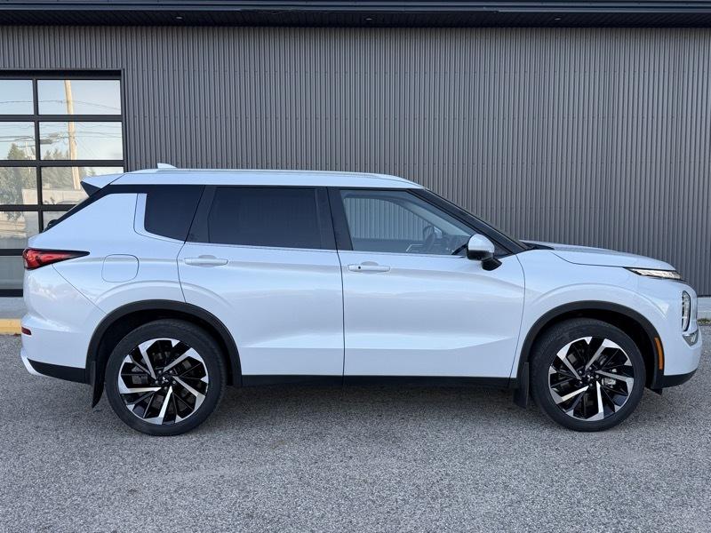 Mitsubishi Outlander SEL S-AWC 2024
