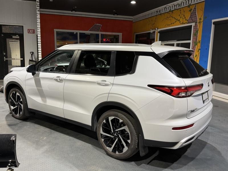 Mitsubishi Outlander SEL S-AWC 2024