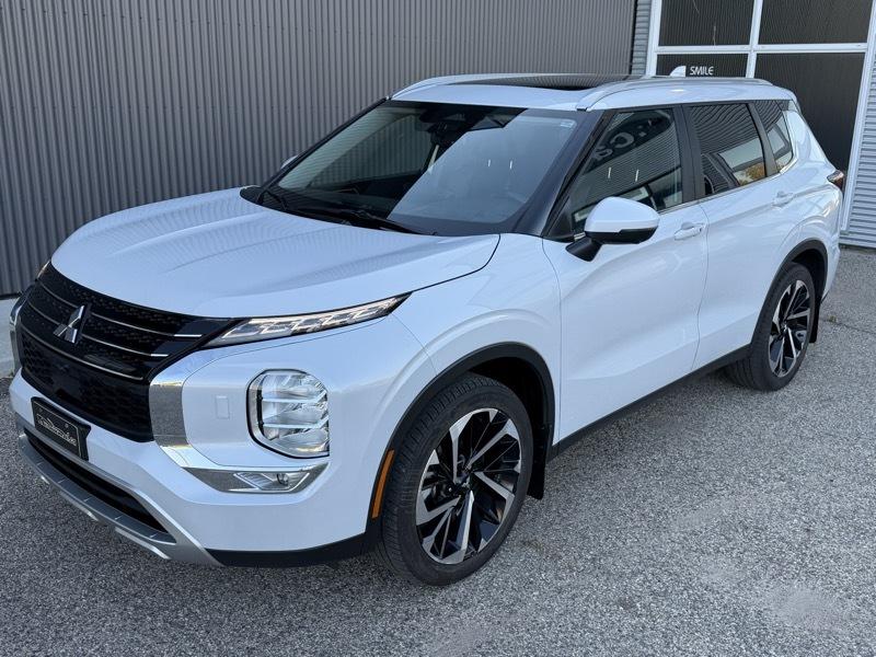 Mitsubishi Outlander SEL S-AWC 2024