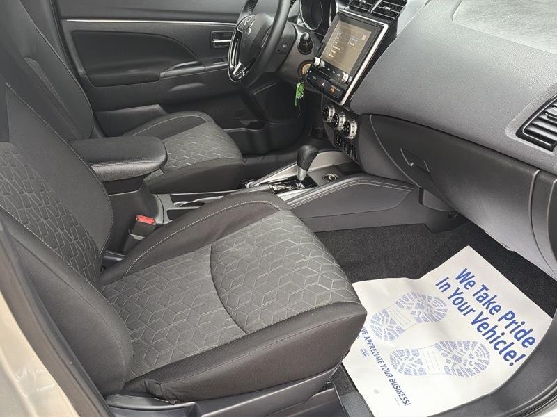 Mitsubishi RVR SE 4WD 2023