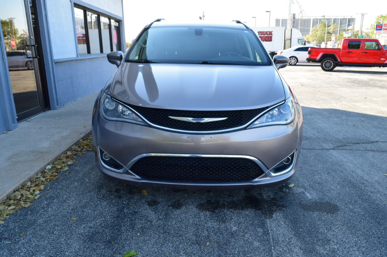 Chrysler Pacifica Touring-L Plus 2017 Chrysler Pacifica Touring-L Plus 2017