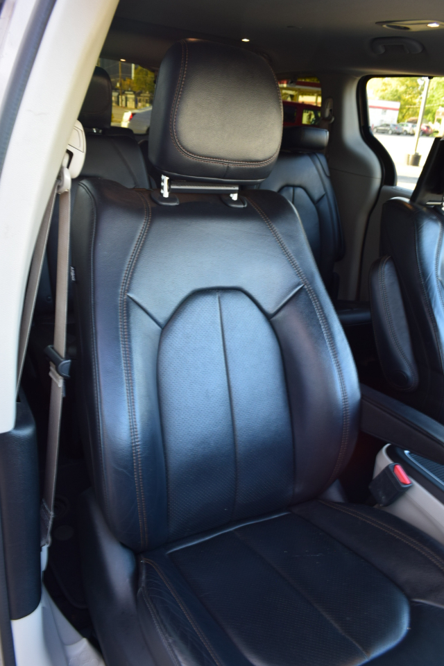 Chrysler Pacifica Touring-L Plus 2017 Chrysler Pacifica Touring-L Plus 2017