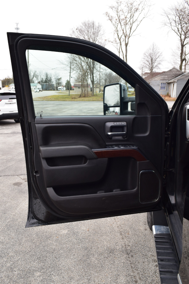 GMC Sierra 2500HD SLT Double Cab 4WD 2016