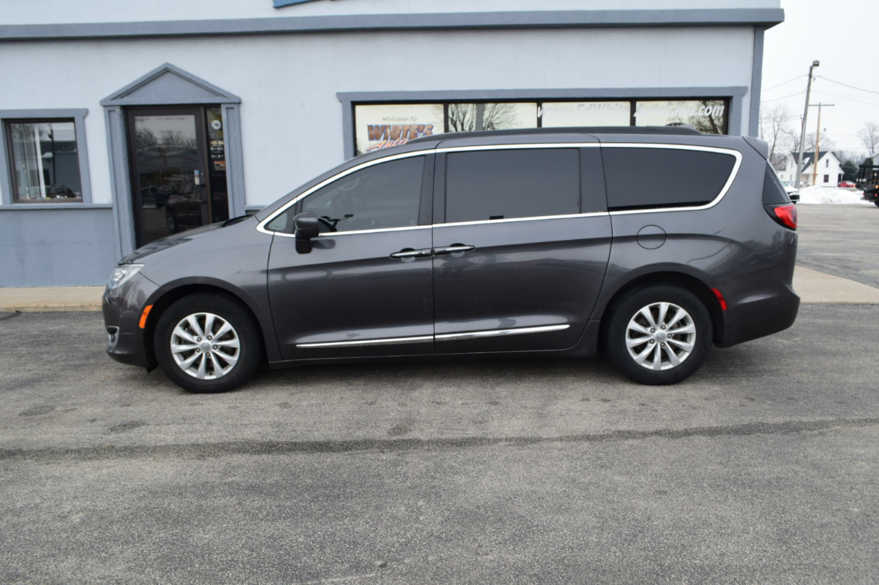 Chrysler Pacifica Touring-L 2017