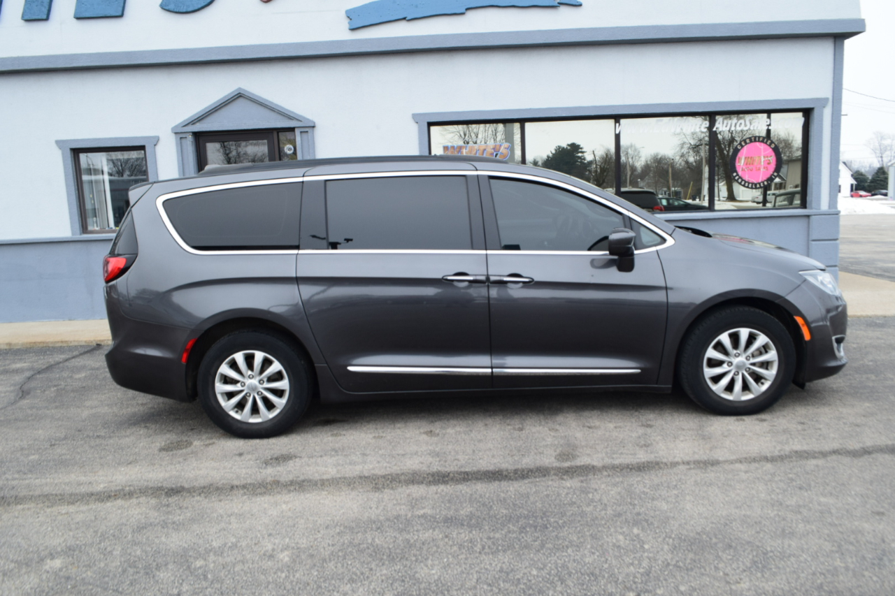 Chrysler Pacifica Touring-L 2017