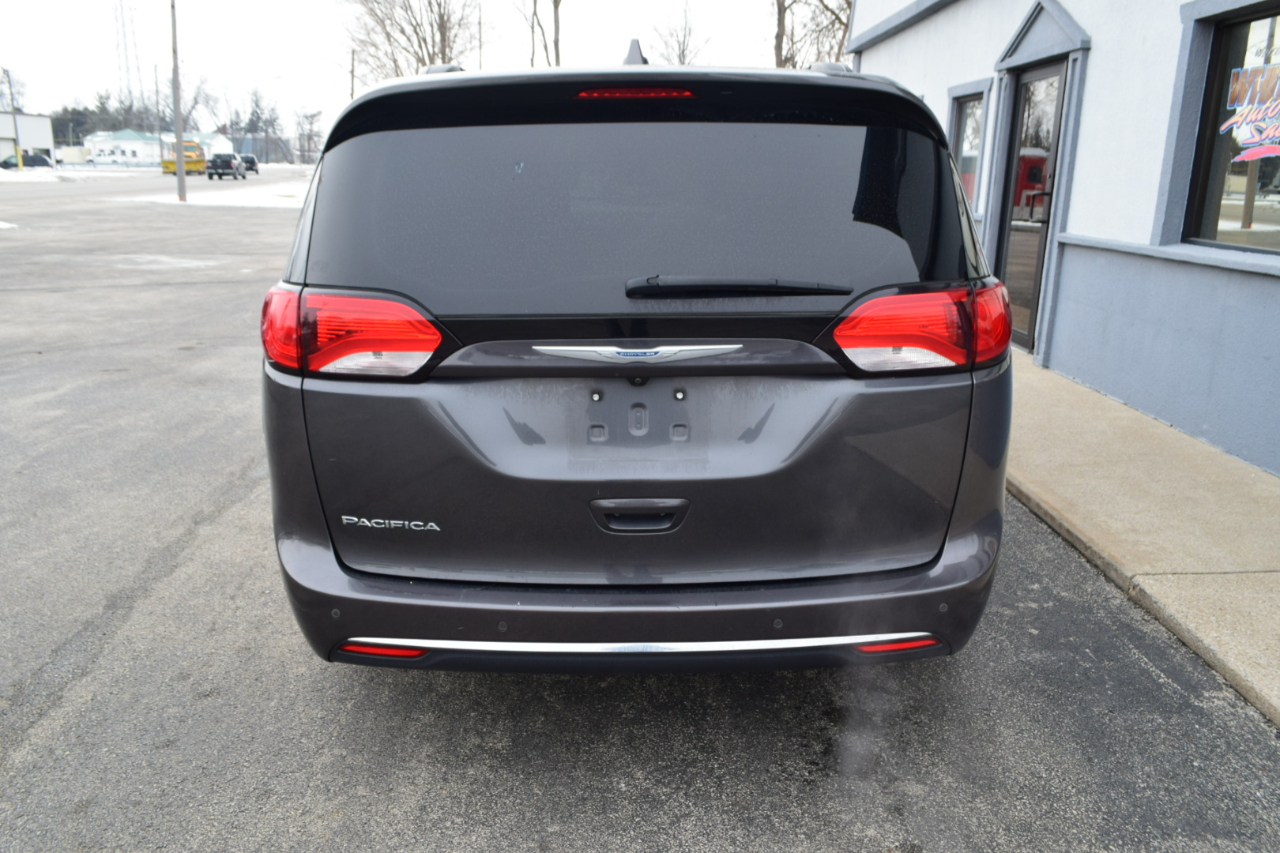 Chrysler Pacifica Touring-L 2017