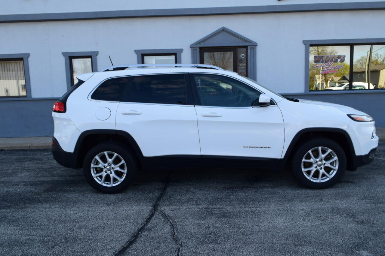 Jeep Cherokee Latitude FWD 2017
