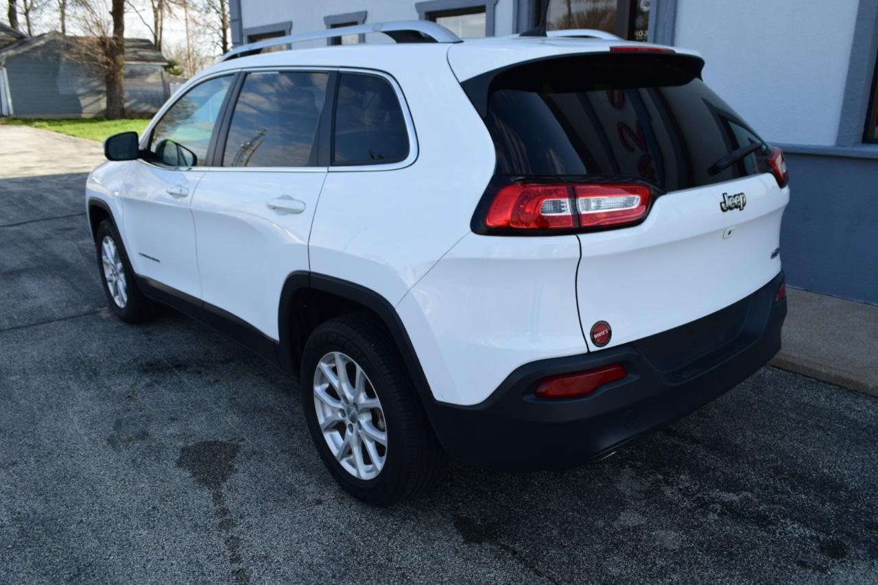 Jeep Cherokee Latitude FWD 2017
