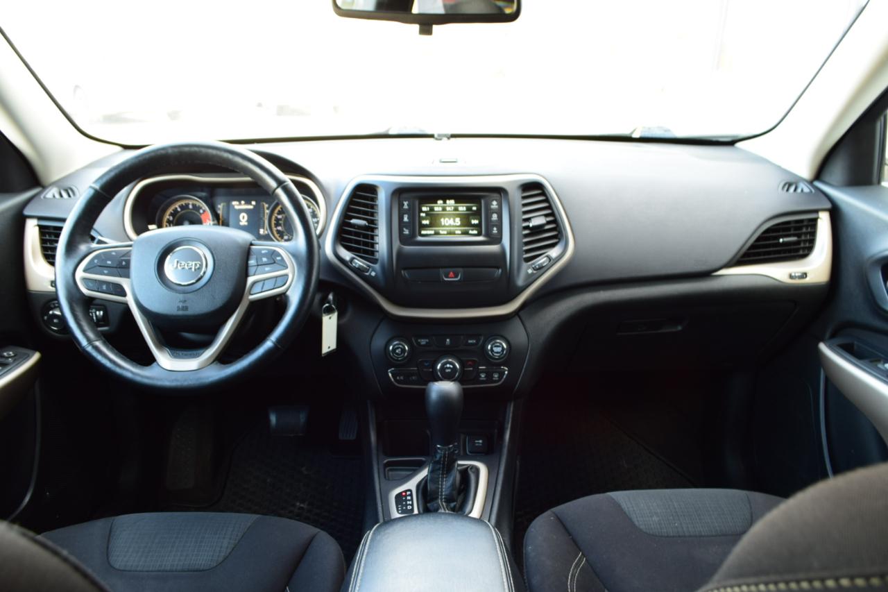 Jeep Cherokee Latitude FWD 2017