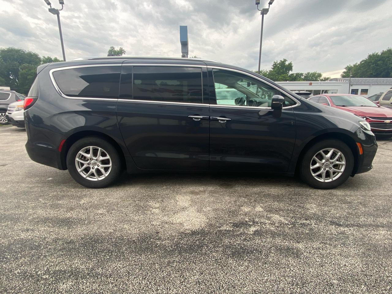 Chrysler Pacifica Touring-L 2021