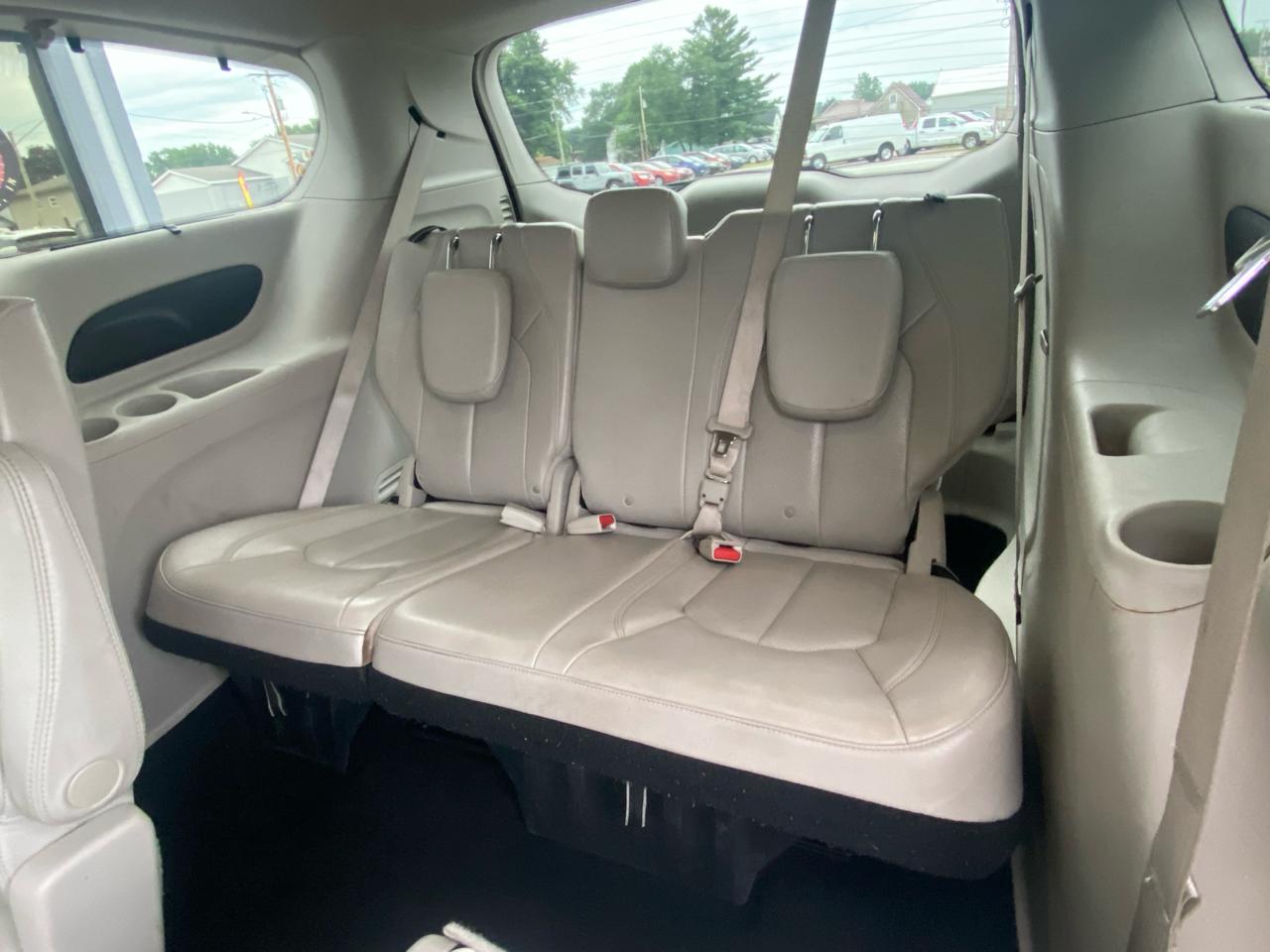 Chrysler Pacifica Touring-L 2021