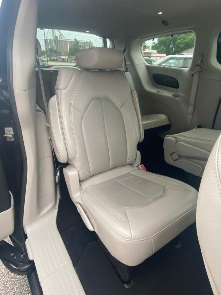 Chrysler Pacifica Touring-L 2021