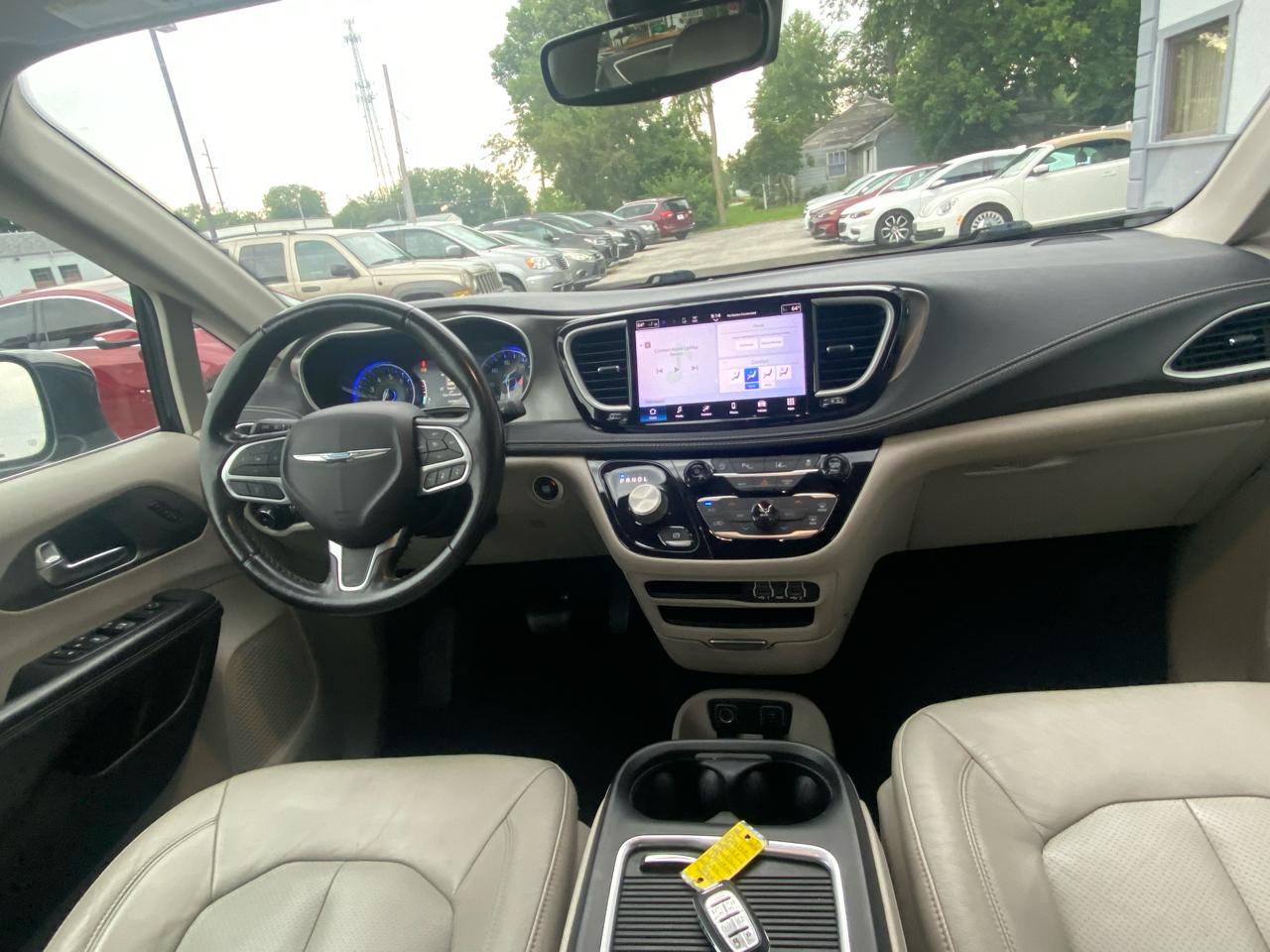 Chrysler Pacifica Touring-L 2021