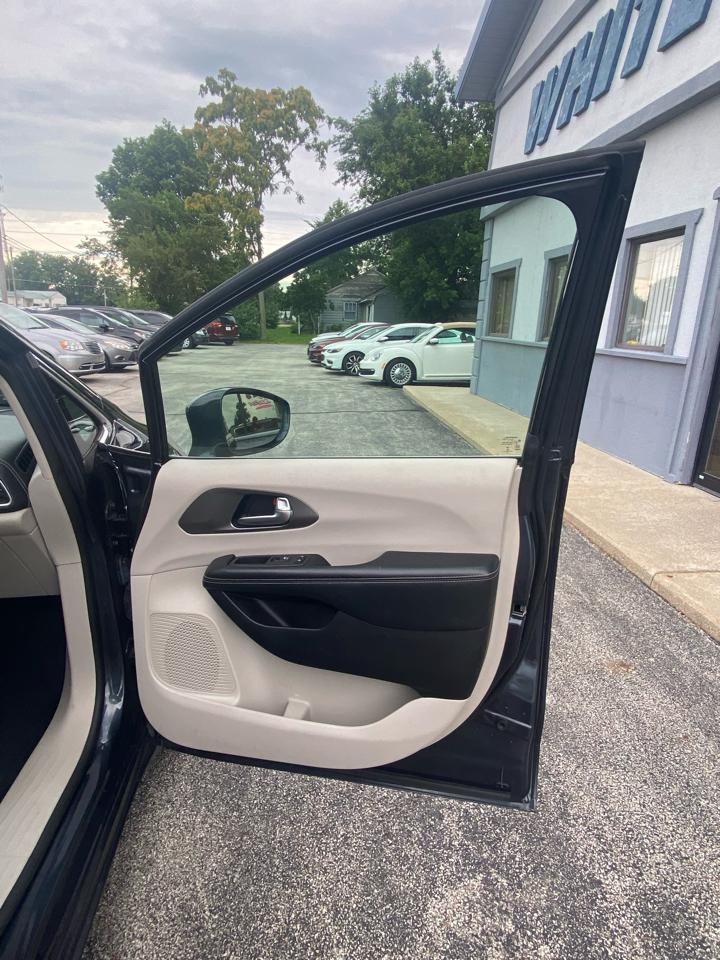 Chrysler Pacifica Touring-L 2021