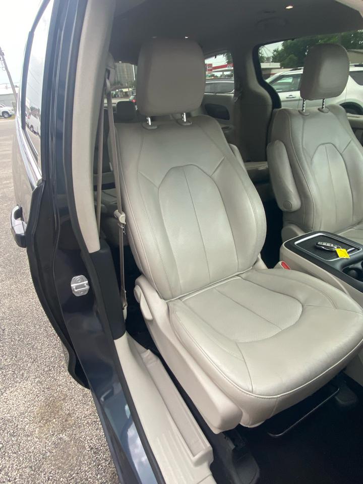 Chrysler Pacifica Touring-L 2021