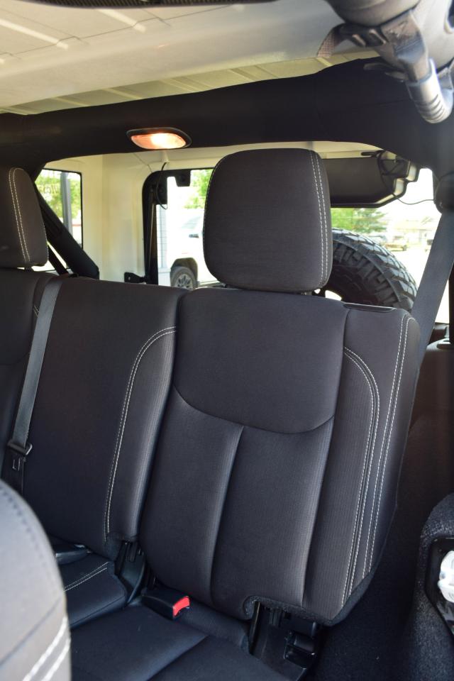 Jeep Wrangler Unlimited Sahara 4WD 2016
