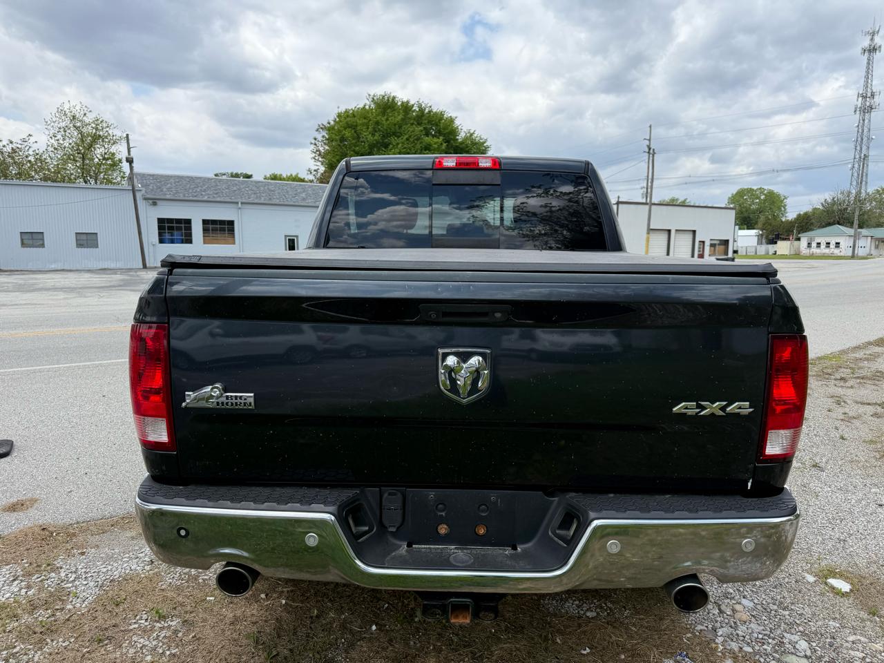 RAM 1500 4WD Quad Cab 140.5" Big Horn 2016