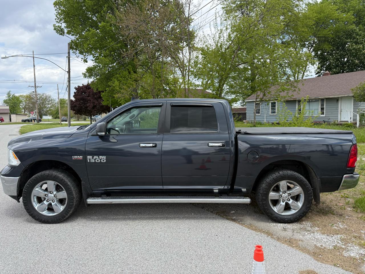 RAM 1500 4WD Quad Cab 140.5" Big Horn 2016