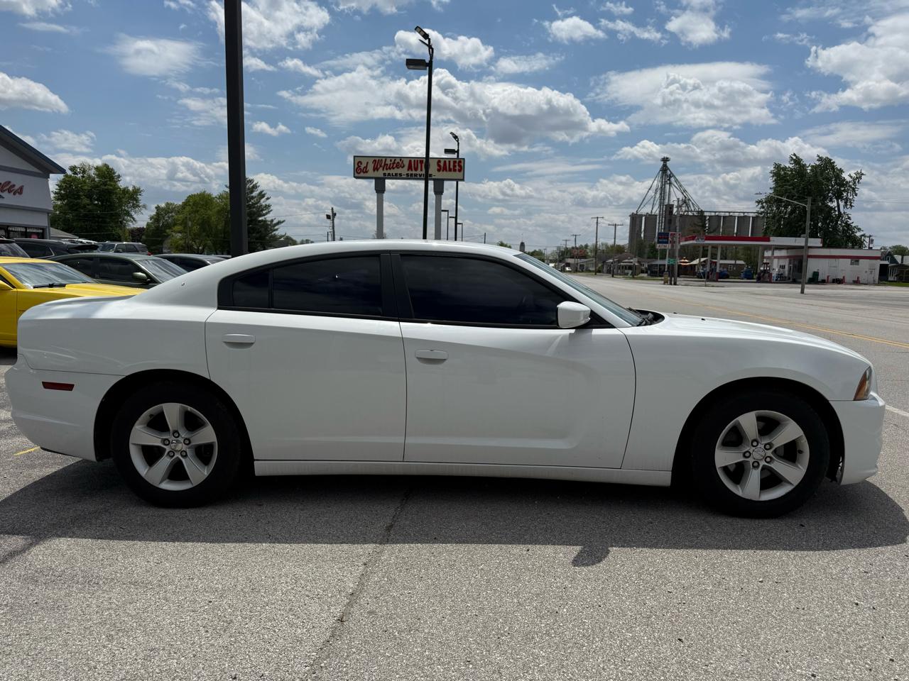 Dodge Charger SE 2013