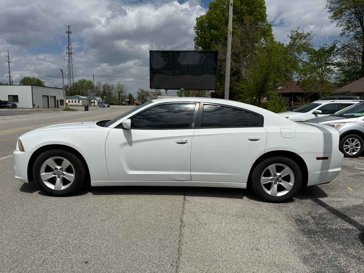 Dodge Charger SE 2013