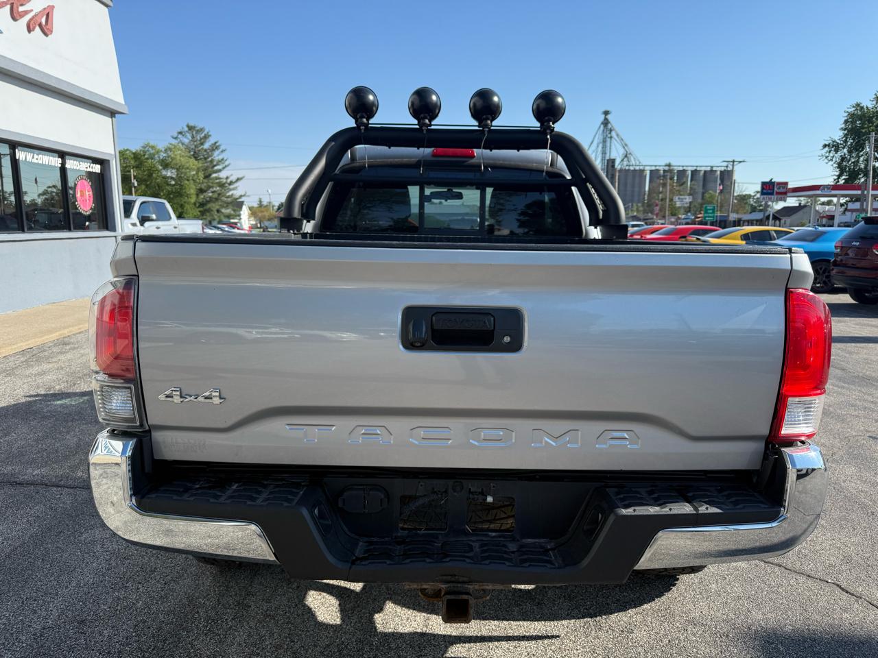 Toyota Tacoma SR5 Access Cab I4 6AT 4WD 2017