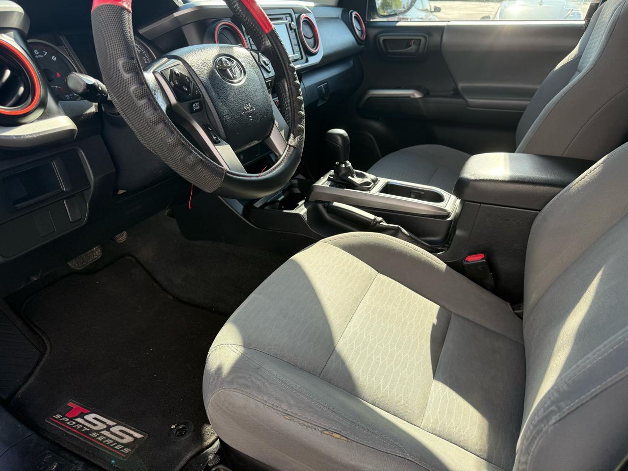 Toyota Tacoma SR5 Access Cab I4 6AT 4WD 2017