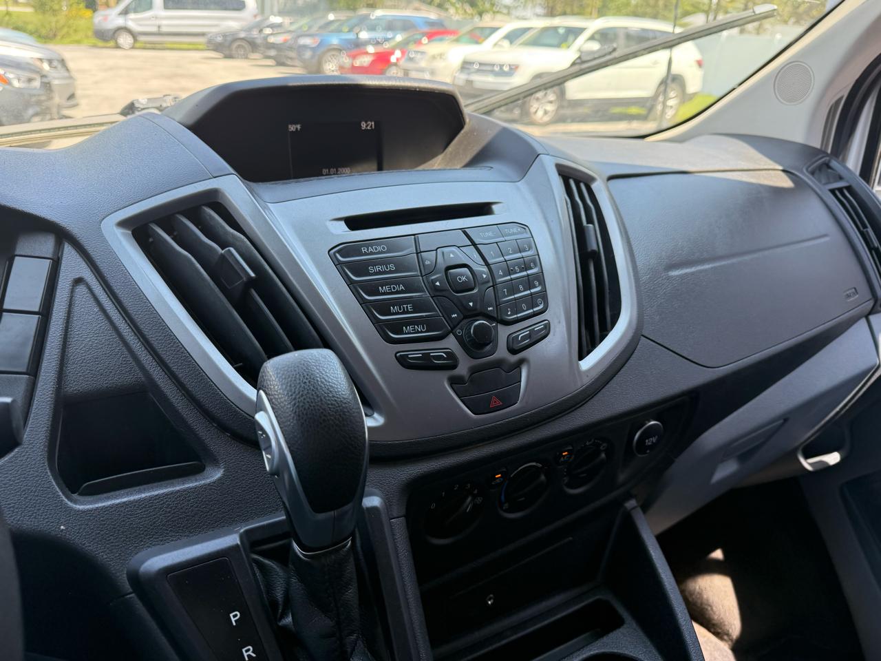 Ford Transit 350 Wagon Med. Roof XL w/Sliding Pass. 148-in. WB 2017
