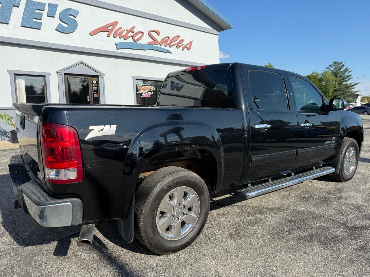 GMC Sierra 1500 SLE Crew Cab 4WD 2010