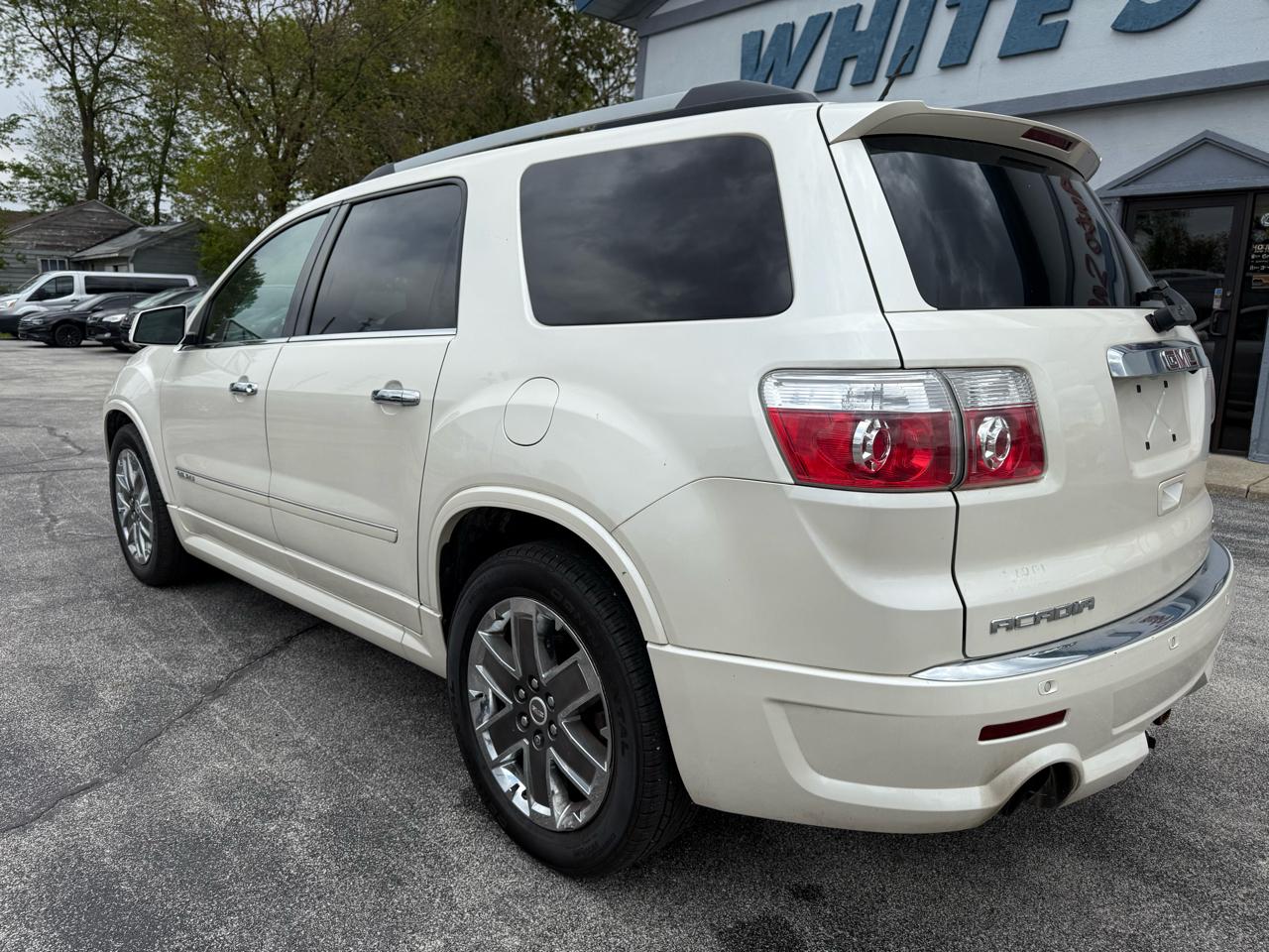 GMC Acadia Denali AWD 2011
