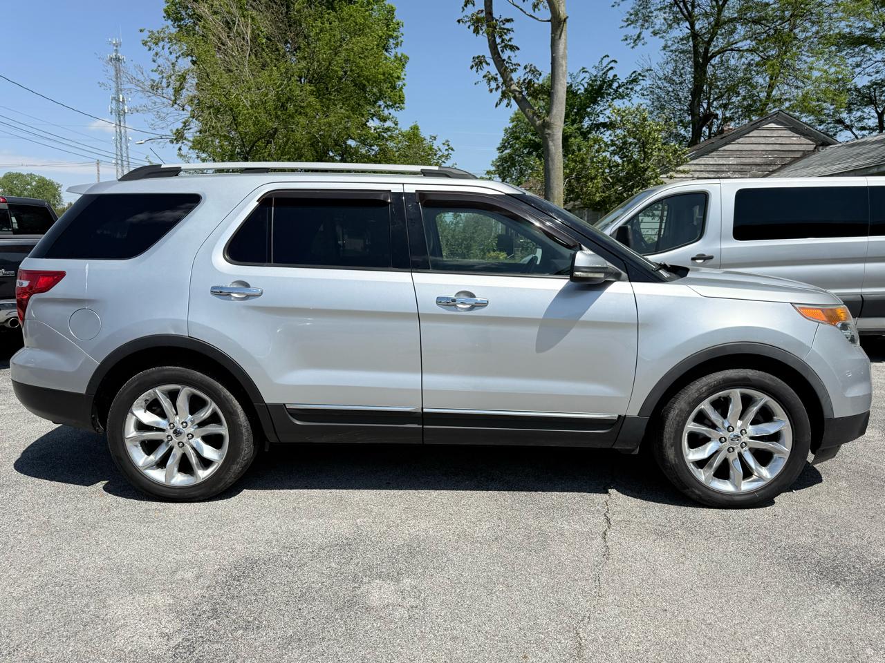 Ford Explorer Limited 4WD 2011