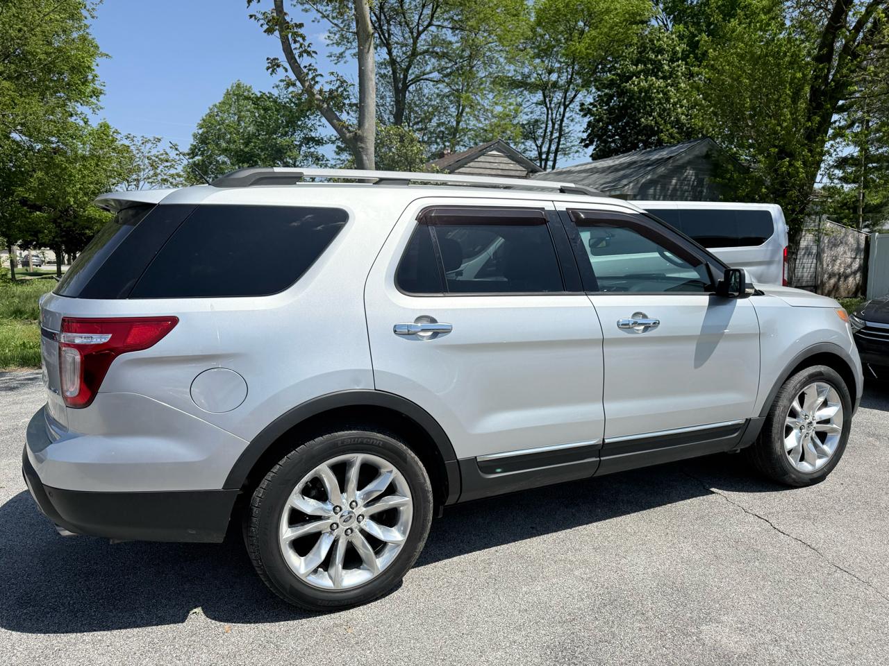 Ford Explorer Limited 4WD 2011